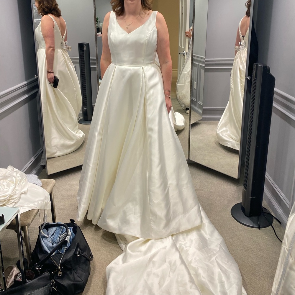 Michelle Roth Wedding Dress (Style: Future)